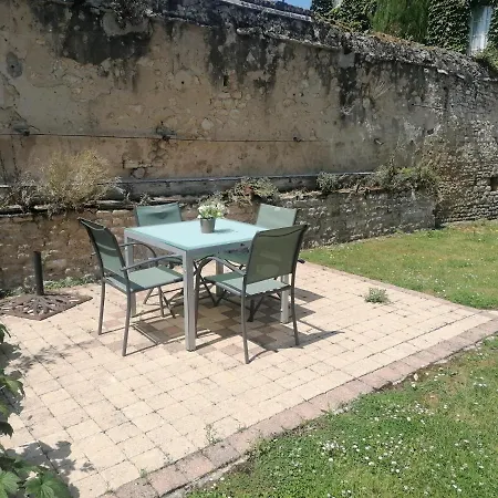 Bord De Mer Plain Pied Centre Jardin Amenage Commun Et Terrasse Privative Proche Des Plages Du Debarquement Bayeux