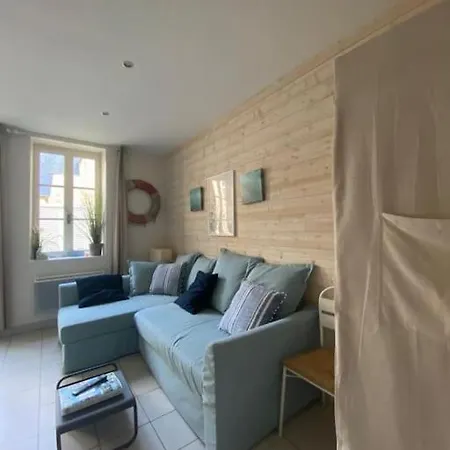 Appartamento Bord De Mer Plain Pied Centre Jardin Amenage Commun Et Terrasse Privative Proche Des Plages Du Debarquement