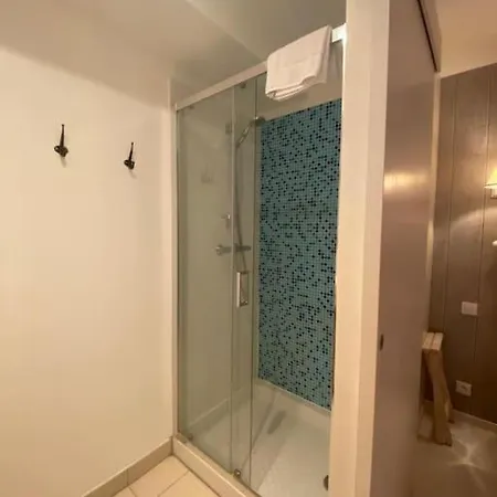 Apartamento Bord De Mer Plain Pied Centre Jardin Amenage Commun Et Terrasse Privative Proche Des Plages Du Debarquement Bayeux
